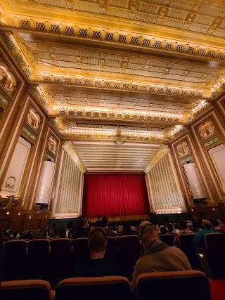 Lyric Opera House