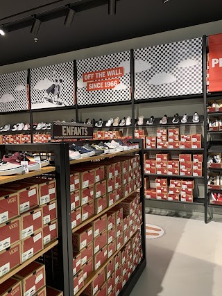 VANS Outlet Paris One Nation