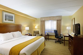 Holiday Inn Express Philadelphia Airport, an IHG Hotel