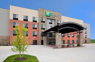 Holiday Inn Express & Suites Davenport, an IHG Hotel