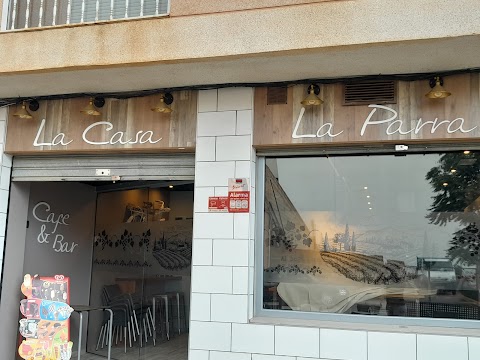 La casa la parra bar & cafe