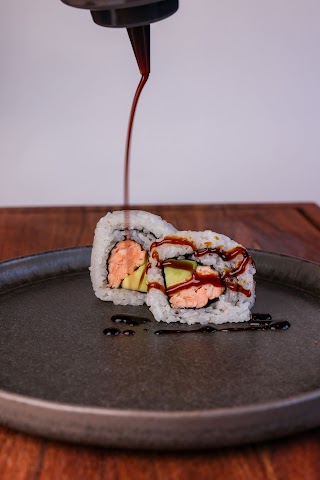 Yum and Yummy - Creative Sushi & Asian Food