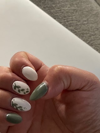Lovely Nails and Spa