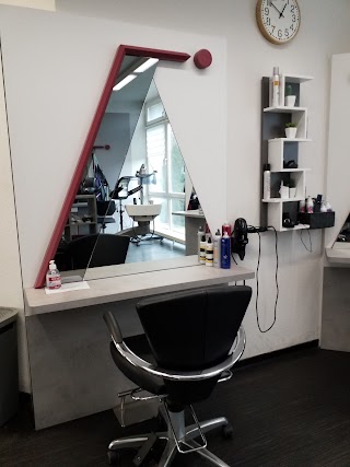 Chic Beauty Center GmbH Friseur- und Kosmetiksalon