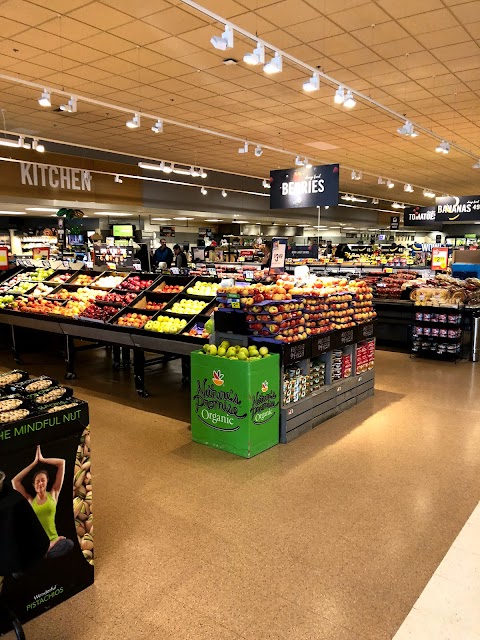 Photo of Stop & Shop - 2335 Dixwell Avenue, Hamden, CT 06514, USA