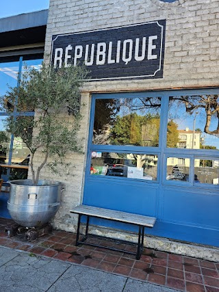 République Café Bakery & République Restaurant