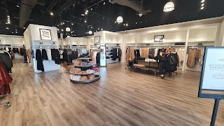 Banana Republic Factory Store