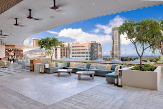 Real Select Vacations at the Ritz-Carlton Waikiki