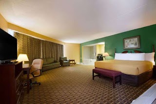 Days Inn & Suites by Wyndham Duncan/Spartanburg