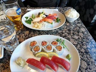 Fin's Sushi & Grill