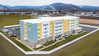 Holiday Inn Express & Suites Moundsville, an IHG Hotel