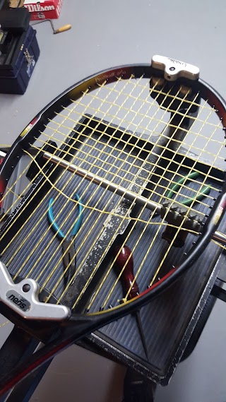 Delco Tennis Racket Stringing