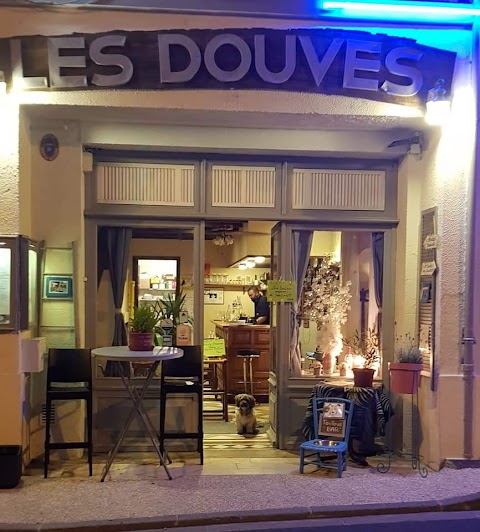 Les Douves