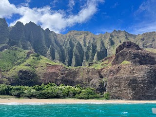 Makana Charters