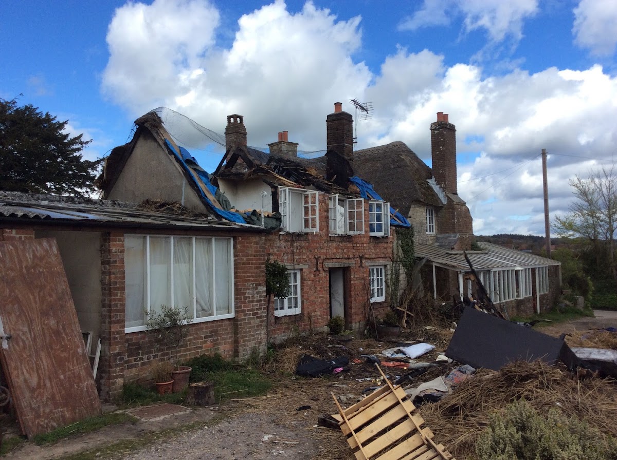 Mike Howes Dorset Master Thatcher in 6 Blagdon View, Winterbourne Steepleton, Winterbourne Abbas, Dorchester DT2 9LL, UK - Roofers featuring 