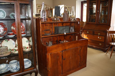 Photo of Sweet Briar Antiques - 11079 Main Street, Clarence, NY 14031, USA