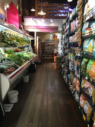 Corners of the Mouth, Health Food Store