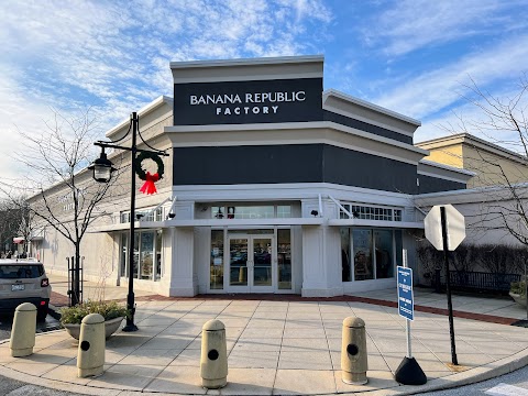 Banana Republic Factory Store