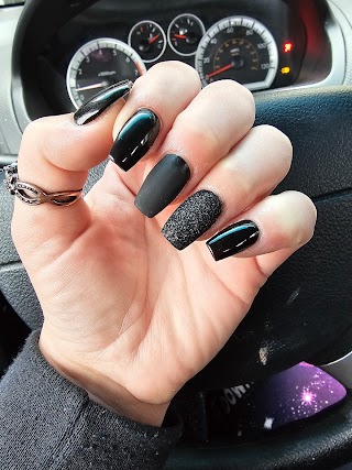 Lacey Nails