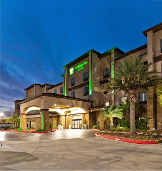 Holiday Inn & Suites Lake Charles South, an IHG Hotel