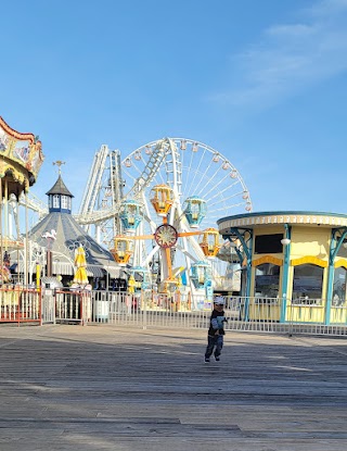 Morey's Piers & Beachfront Water Parks