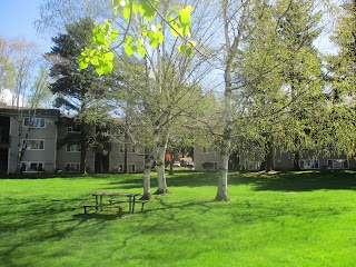 Hood Center Apartments