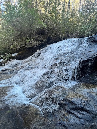 Reece Place Falls Trailhead