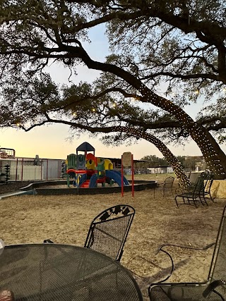 Friends and neighbors food truck park