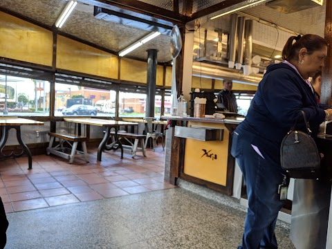 Photo of Xris Burgers - 5243 East Washington Boulevard, Commerce, CA 90040, USA
