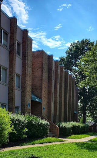 College Park Apartments