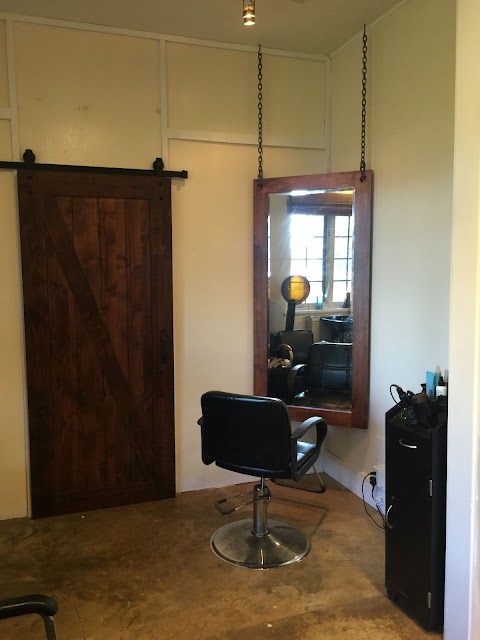 Salon North