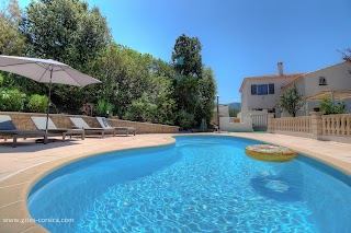 Gîtes Porticcio Ugliastru: location de vacances avec piscine (Corse du Sud, Ajaccio, Porticcio)