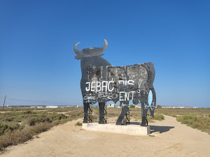 Toro de Osborne Santa Pola