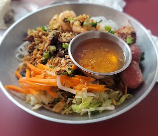 PhởHolic Taste of Vietnam