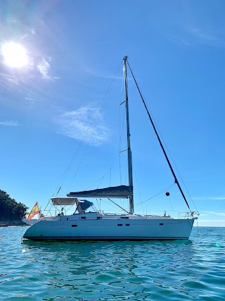 Mamá Vela Charter - Alquiler de barcos en Sanxenxo