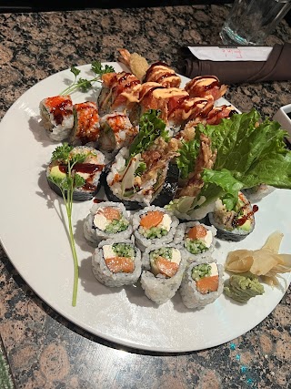 Fin's Sushi & Grill