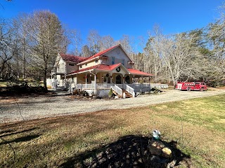 Misty Mountain Inn and Cottages