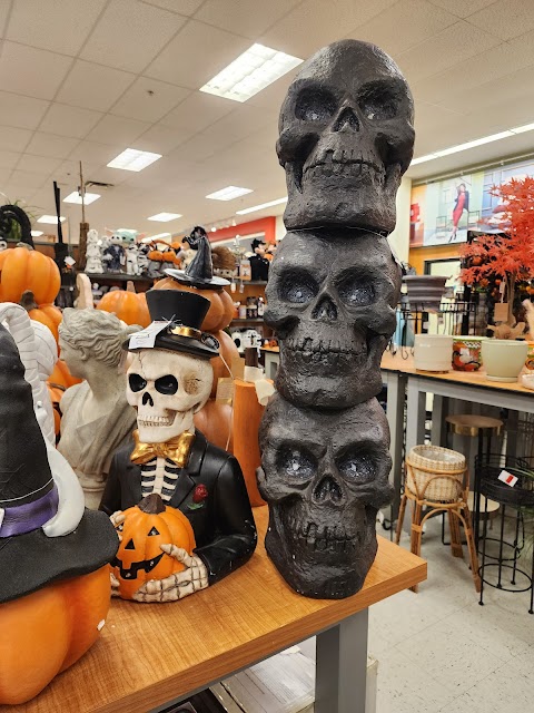 Photo of T.J. Maxx - 1455 Semoran Boulevard, Casselberry, FL 32707, USA