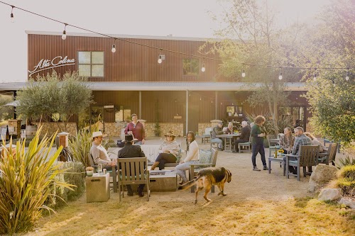 Alta Colina Vineyard & Winery