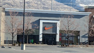 Nike Factory Store - Farmington