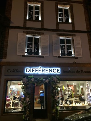 Différence Coiffeur et Institut de Beauté