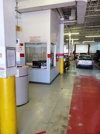 Service Center at Toyota on Edens