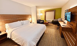 Holiday Inn Express & Suites Perryville I-55, an IHG Hotel