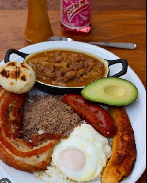 Cafetería Restaurante Los Naranjos