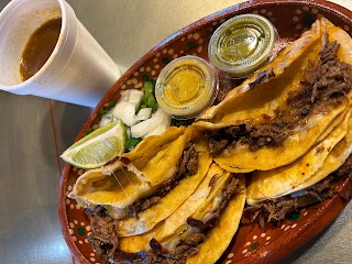 Tacos La Tapatia / Little Ángels Food Service