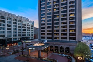 Hilton Indianapolis Hotel & Suites