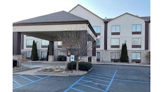 Days Inn & Suites by Wyndham La Crosse/Onalaska