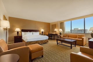 Hilton Fort Wayne at the Grand Wayne Convention Center