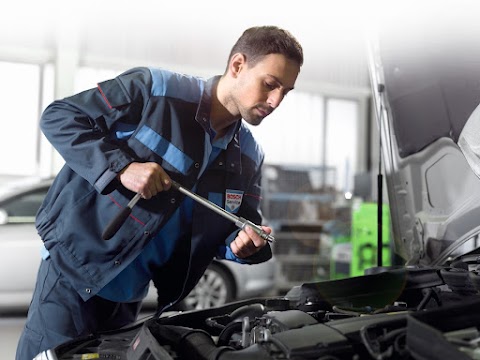 Uwe Linss, KFZ-Werkstatt, Tankstelle