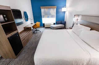 Holiday Inn Express & Suites Huntsville Airport, an IHG Hotel